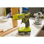 RYOBI Cordless Glue Gun - Image 4