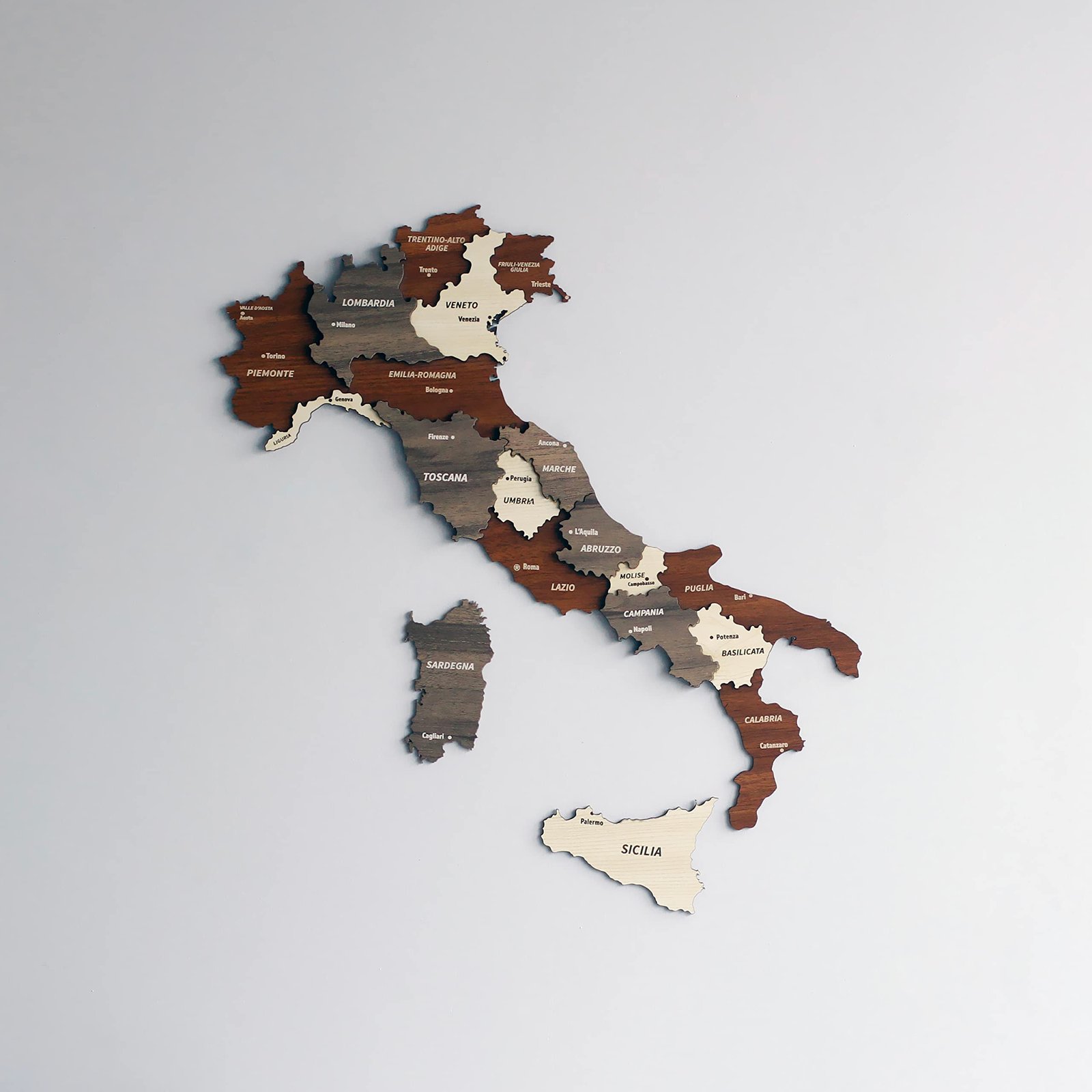 71nBz6pphNL.jpg Wooden 3D Italy Map - Image 1
